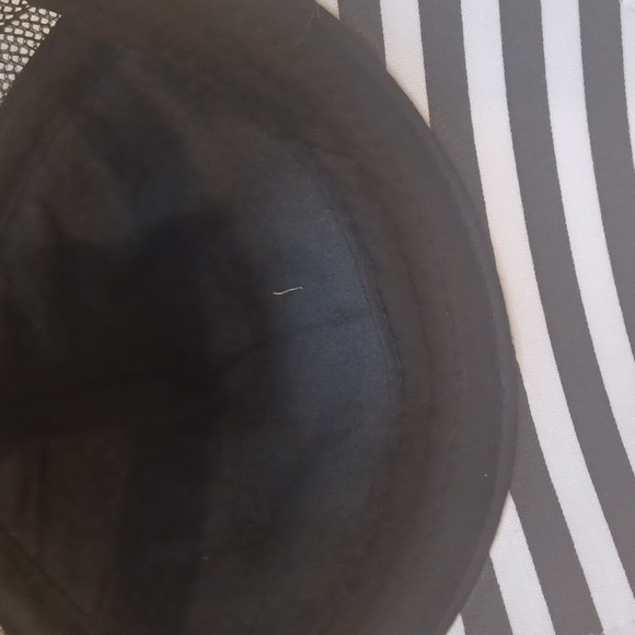 Roxy Black/White Floral Adjustable Trucker Hat - Picture 7 of 7